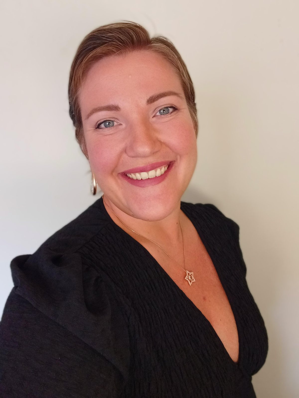 Stephanie Niekerk, Holistic Leadership Coach for School Principals & Founder of The Healing Powerhouse
